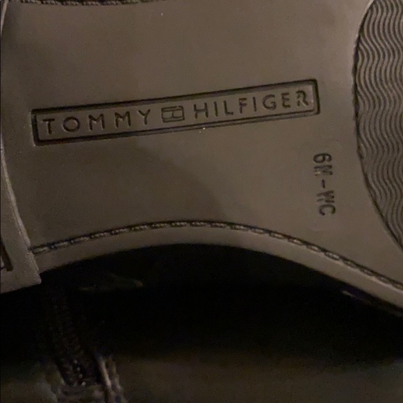 BNWT Tommy Hilfiger faux leather boots black&brown - Picture 6 of 9